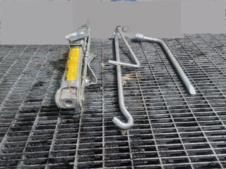 bontott TOYOTA RAV 4 Emelő