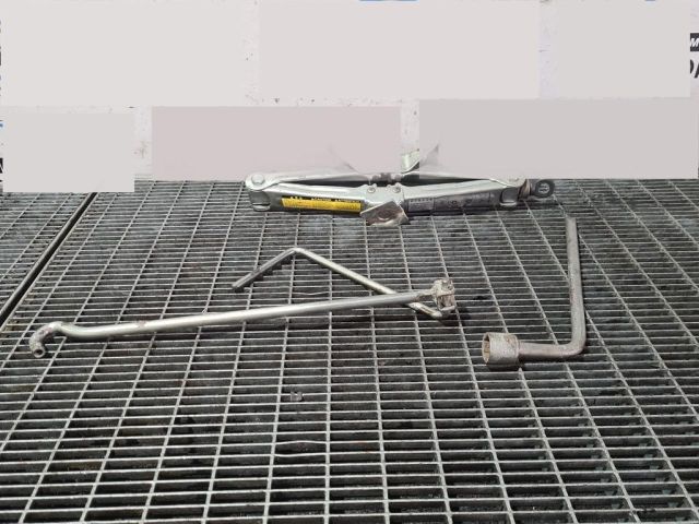 bontott TOYOTA RAV 4 Emelő