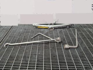 bontott TOYOTA RAV 4 Emelő