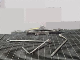 bontott TOYOTA RAV 4 Emelő