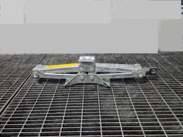 bontott TOYOTA RAV 4 Emelő