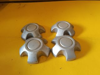 bontott TOYOTA RAV 4 Felniközép Szett