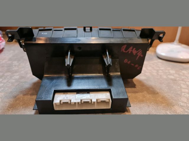 bontott TOYOTA RAV 4 Fűtéskapcsoló (digit klímás)