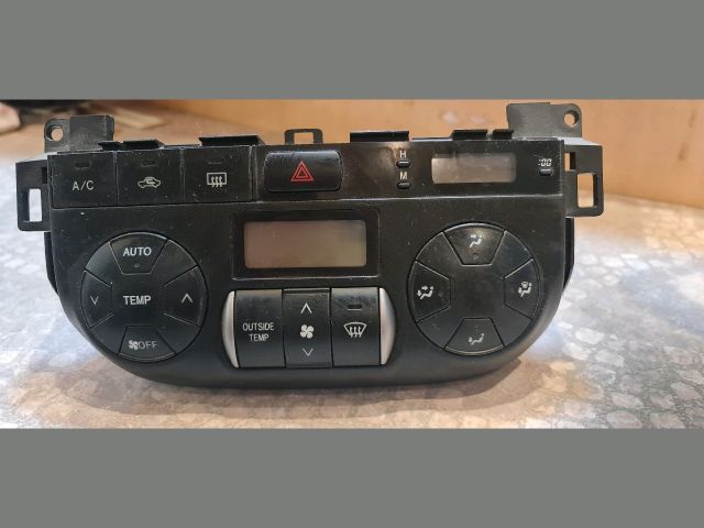 bontott TOYOTA RAV 4 Fűtéskapcsoló (digit klímás)