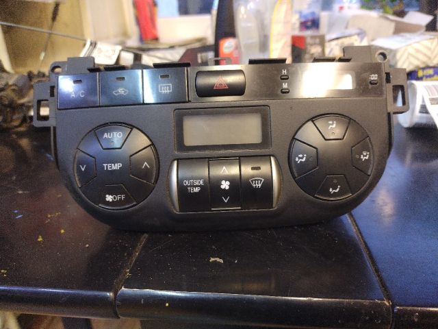 bontott TOYOTA RAV 4 Fűtéskapcsoló (digit klímás)