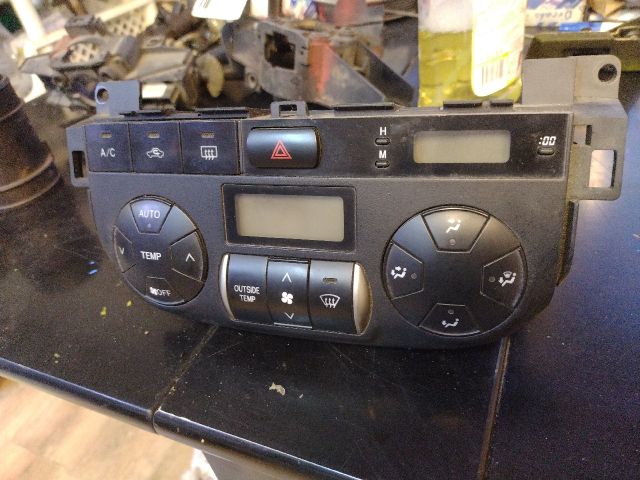 bontott TOYOTA RAV 4 Fűtéskapcsoló (digit klímás)