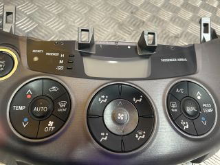 bontott TOYOTA RAV 4 Fűtéskapcsoló (digit klímás)
