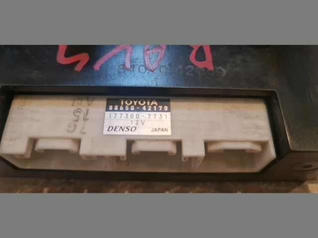 bontott TOYOTA RAV 4 Fűtéskapcsoló (digit klímás)