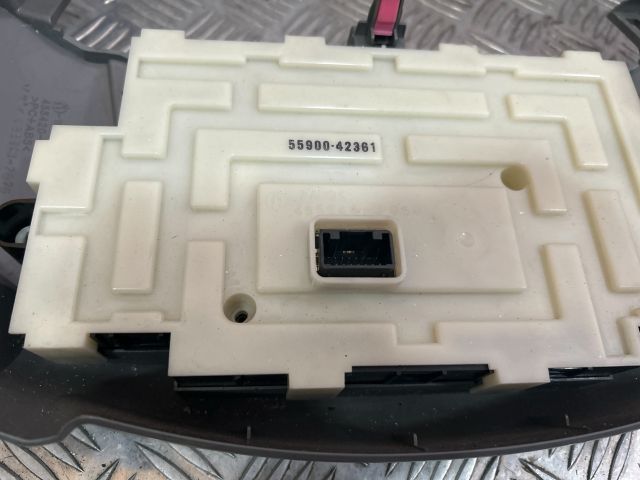 bontott TOYOTA RAV 4 Fűtéskapcsoló (digit klímás)