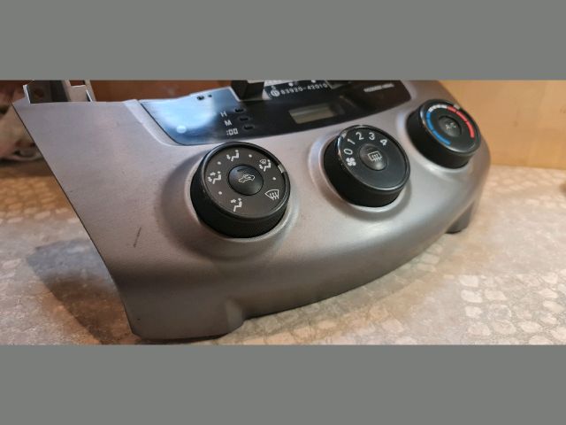 bontott TOYOTA RAV 4 Fűtéskapcsoló (digit klímás)