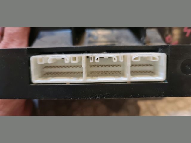 bontott TOYOTA RAV 4 Fűtéskapcsoló (digit klímás)