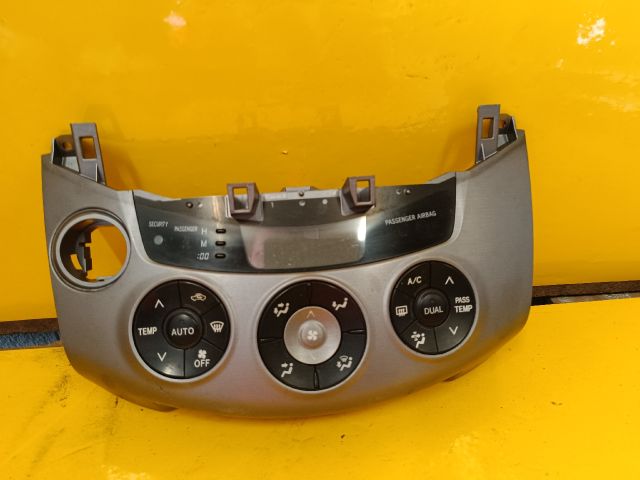 bontott TOYOTA RAV 4 Fűtéskapcsoló (digit klímás)