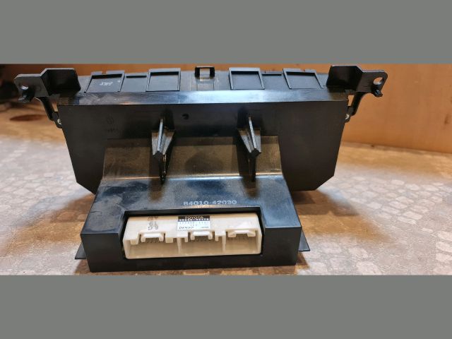 bontott TOYOTA RAV 4 Fűtéskapcsoló (digit klímás)