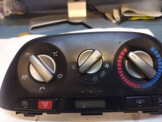 bontott TOYOTA RAV 4 Fűtéskapcsoló (manuális klímás)