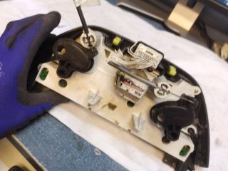 bontott TOYOTA RAV 4 Fűtéskapcsoló (manuális klímás)