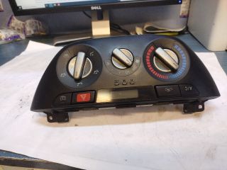 bontott TOYOTA RAV 4 Fűtéskapcsoló (manuális klímás)