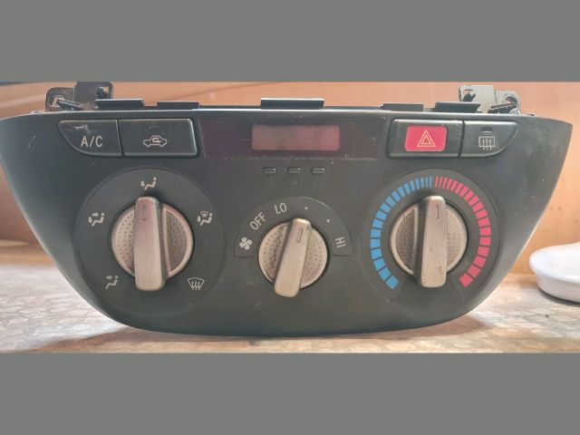 bontott TOYOTA RAV 4 Fűtéskapcsoló