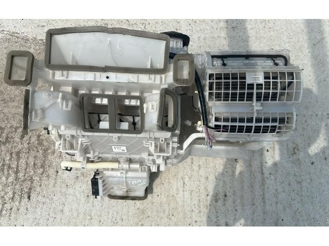 bontott TOYOTA RAV 4 Fűtőmotor (Klímás)