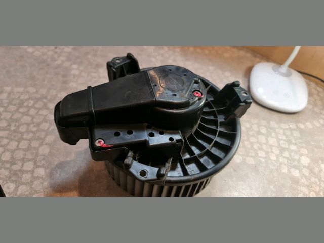 bontott TOYOTA RAV 4 Fűtőmotor (Klímás)