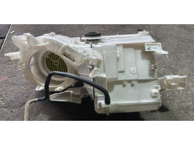 bontott TOYOTA RAV 4 Fűtőmotor (Klímás)