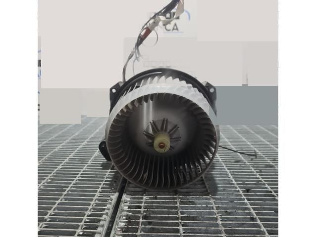 bontott TOYOTA RAV 4 Fűtőmotor (Klímás)