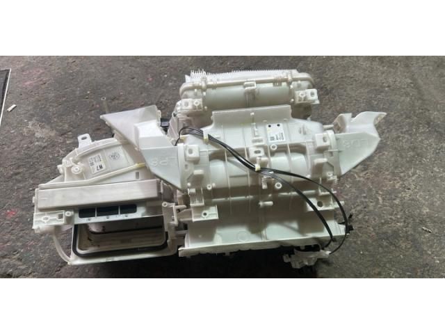 bontott TOYOTA RAV 4 Fűtőmotor (Klímás)