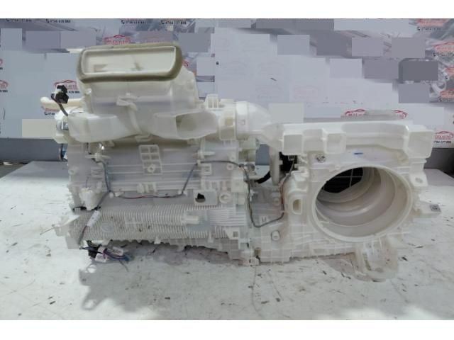 bontott TOYOTA RAV 4 Fűtőmotor (Klímás)