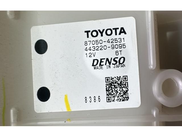 bontott TOYOTA RAV 4 Fűtőmotor (Klímás)