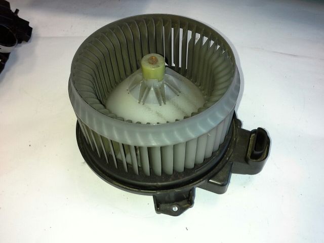 bontott TOYOTA RAV 4 Fűtőmotor (Klímás)