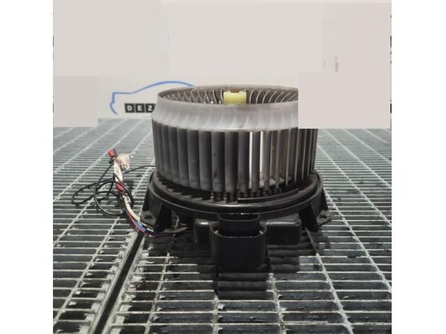 bontott TOYOTA RAV 4 Fűtőmotor (Klímás)