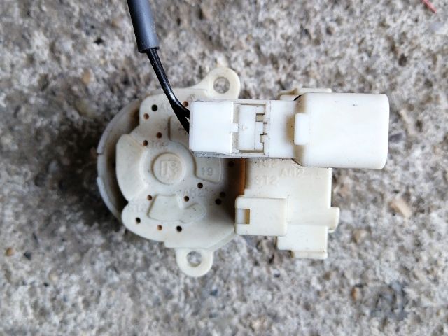 bontott TOYOTA RAV 4 Gyújtáskapcsoló Zárbetét