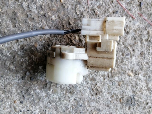 bontott TOYOTA RAV 4 Gyújtáskapcsoló Zárbetét