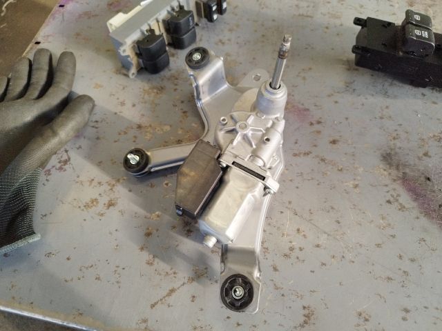 bontott TOYOTA RAV 4 Hátsó Ablaktörlő Motor