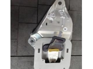 bontott TOYOTA RAV 4 Hátsó középső Biztonsági Öv