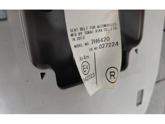 bontott TOYOTA RAV 4 Hátsó középső Biztonsági Öv