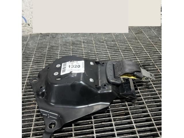 bontott TOYOTA RAV 4 Hátsó középső Biztonsági Öv