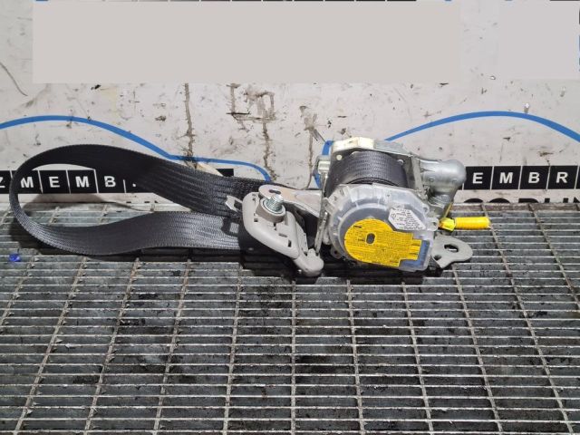 bontott TOYOTA RAV 4 Hátsó középső Biztonsági Öv