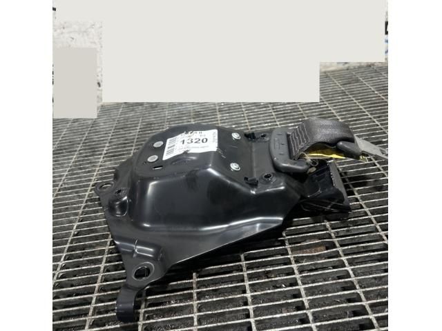 bontott TOYOTA RAV 4 Hátsó középső Biztonsági Öv