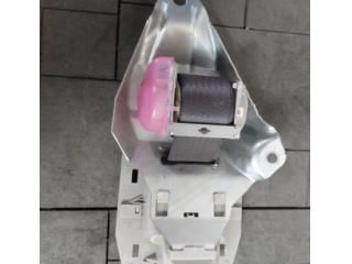 bontott TOYOTA RAV 4 Hátsó középső Biztonsági Öv