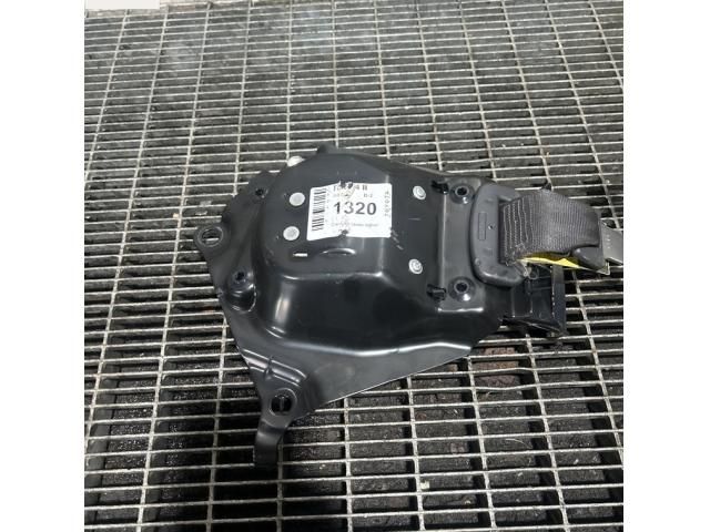 bontott TOYOTA RAV 4 Hátsó középső Biztonsági Öv