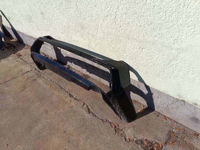 bontott TOYOTA RAV 4 Hátsó Lökhárító (Részeivel)