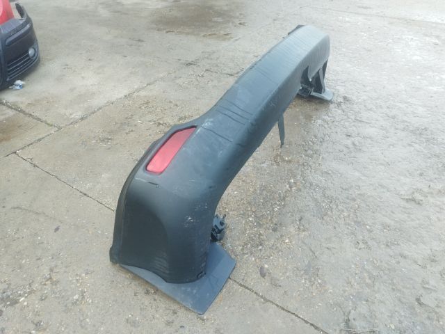 bontott TOYOTA RAV 4 Hátsó Lökhárító (Részeivel)