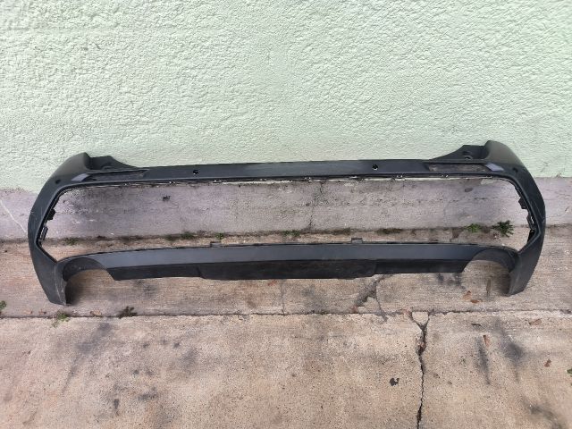 bontott TOYOTA RAV 4 Hátsó Lökhárító (Részeivel)