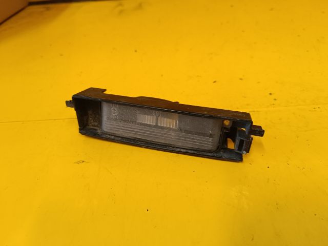 bontott TOYOTA RAV 4 Hátsó Rendszámtábla Világítás