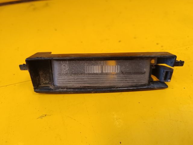 bontott TOYOTA RAV 4 Hátsó Rendszámtábla Világítás