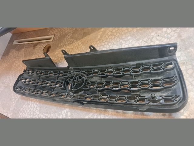 bontott TOYOTA RAV 4 Hűtőrács