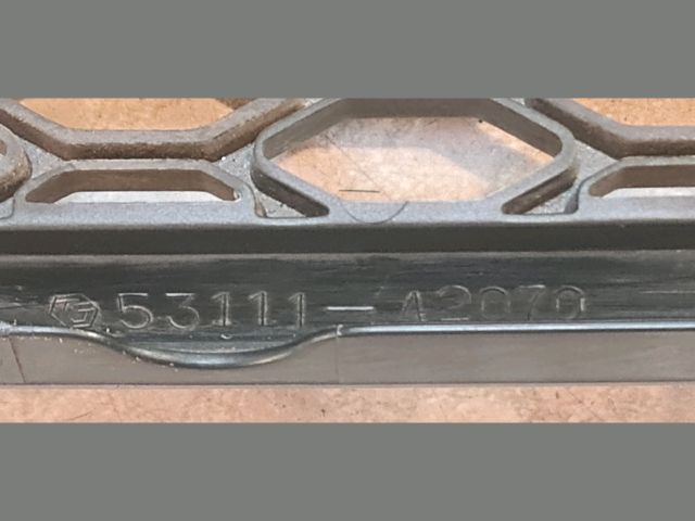 bontott TOYOTA RAV 4 Hűtőrács