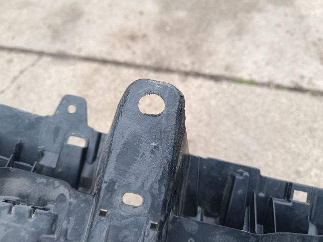 bontott TOYOTA RAV 4 Hűtőrács