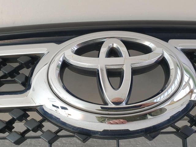 bontott TOYOTA RAV 4 Hűtőrács