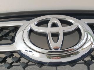 bontott TOYOTA RAV 4 Hűtőrács